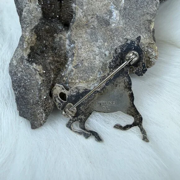 Vintage Sterling Silver Trotting Horse Brooch PL 1.5" X 1.5" - Picture 3 of 7